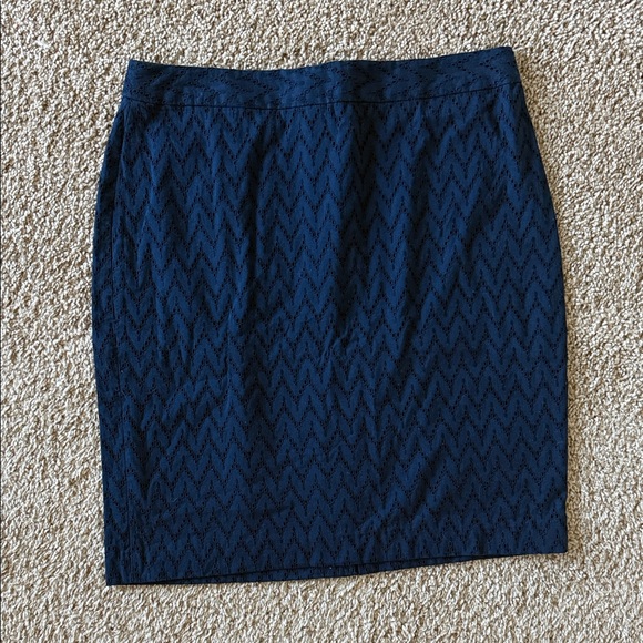 Banana Republic Dresses & Skirts - NWT Banana Republic Navy Pencil Skirt Sz 8